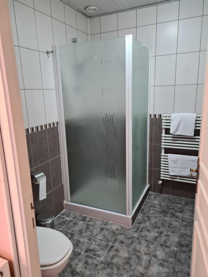 Le Royal Hotel Saint-Pol-sur-Ternoise Kültér fotó